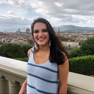 Meet your Posher, Angela